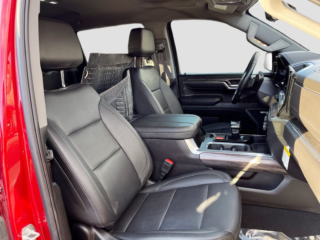 Used 2025 Chevrolet Silverado 1500 LTZ AWD/4WD image 28