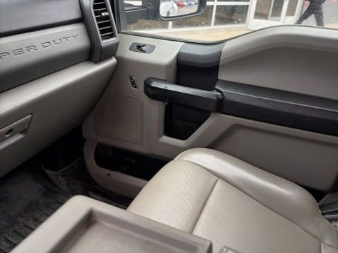 Used 2019 Ford F350 XL w/ Power Equipment Group image 18
