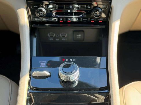 Used 2023 Jeep Grand Cherokee Limited AWD/4WD image 29