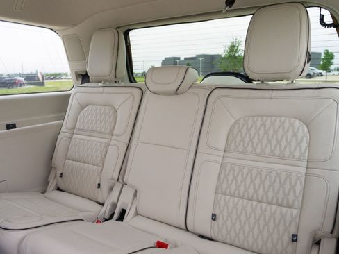Used 2024 Lincoln Navigator Black Label AWD/4WD image 29