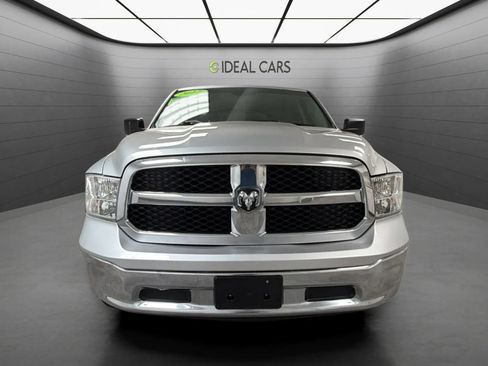 Used 2017 RAM 1500 Classic SLT RWD image 2