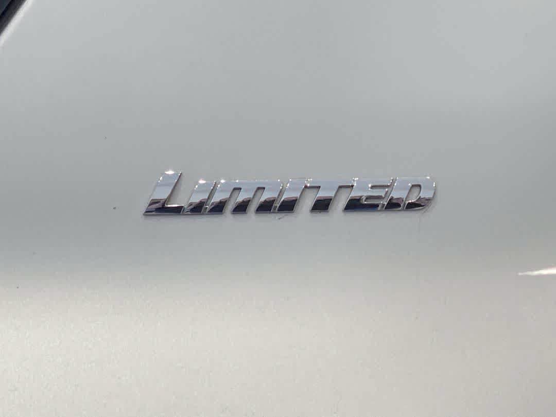 Used 2016 Toyota 4Runner Limited AWD/4WD image 11