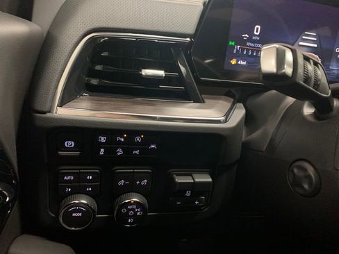 New 2026 Chevrolet Suburban Premier w/ Sun And Tow Package image 60