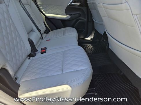 Used 2024 Mitsubishi Outlander SEL FWD image 16