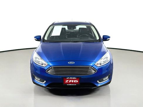 Used 2018 Ford Focus Titanium w/ Titanium Technology Package FWD image 8