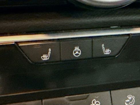 Used 2022 Nissan Sentra SR w/ SR Premium Package image 21