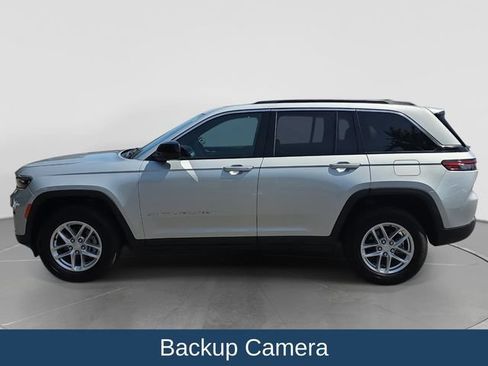 Used 2024 Jeep Grand Cherokee Laredo X w/ Luxury Tech Group I RWD image 5