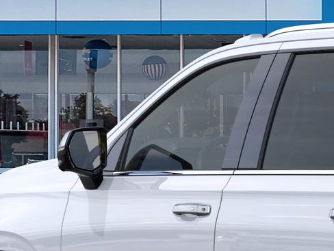 New 2026 Chevrolet Suburban Premier image 12