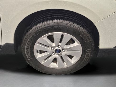 Used 2018 Subaru Outback 2.5i Premium AWD/4WD image 28