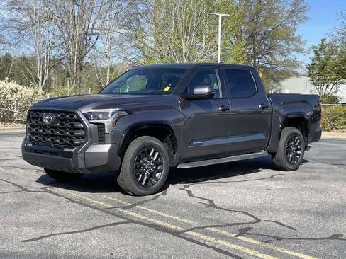 Used 2023 Toyota Tundra Platinum image 1