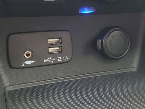 Used 2024 Subaru Forester Touring w/ Pop Package 2 image 30