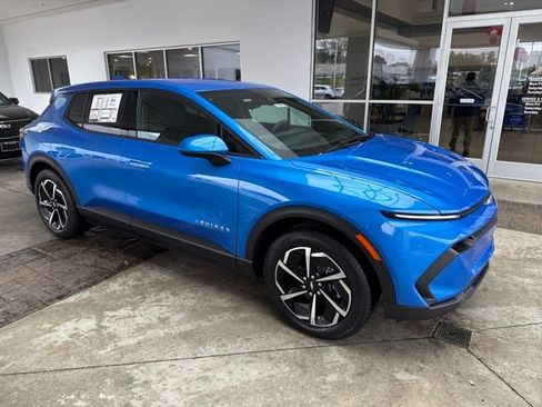 New 2026 Chevrolet Equinox EV LT image 7