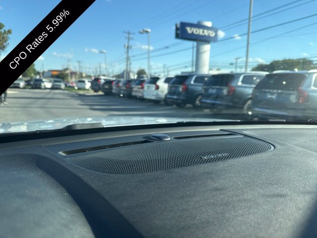 Certified 2024 Volvo XC40 B5 Plus w/ Climate Package AWD/4WD image 21