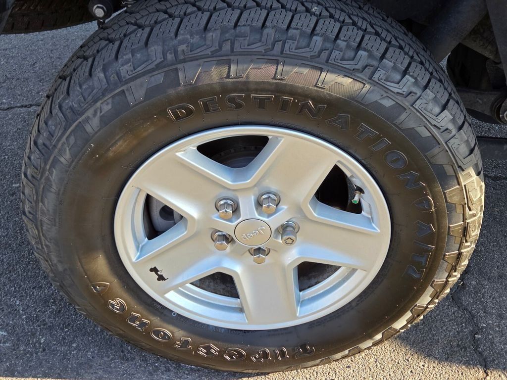 Used 2020 Jeep Gladiator Sport w/ Quick Order Package 24S AWD/4WD image 10