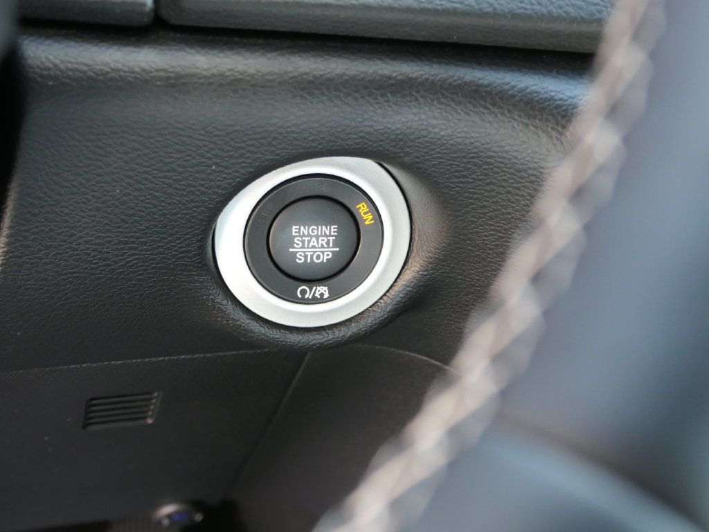 Used 2025 Chrysler Voyager LX FWD image 15