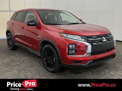 Used 2025 Mitsubishi Outlander Sport LE AWD/4WD image 1