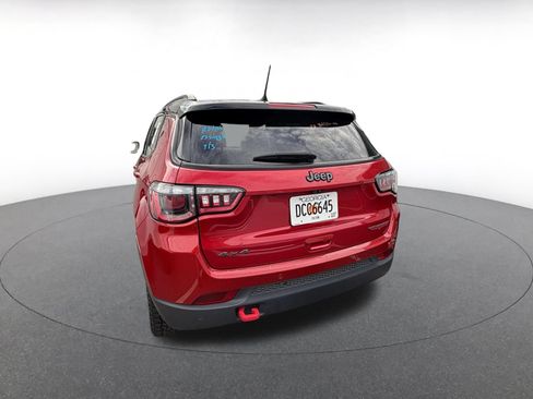 Used 2025 Jeep Compass Trailhawk AWD/4WD image 12