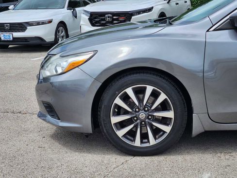 Used 2016 Nissan Altima 2.5 SV FWD image 8