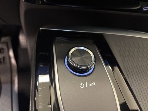 Used 2025 Buick Enclave Preferred image 26