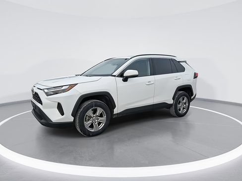 Certified 2022 Toyota RAV4 XLE image 6
