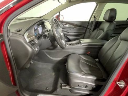 Used 2020 Buick Envision Essence AWD/4WD image 19