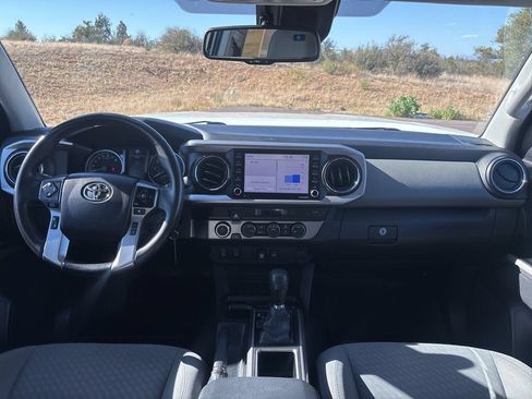 Used 2022 Toyota Tacoma SR5 w/ Technology Package AWD/4WD image 20
