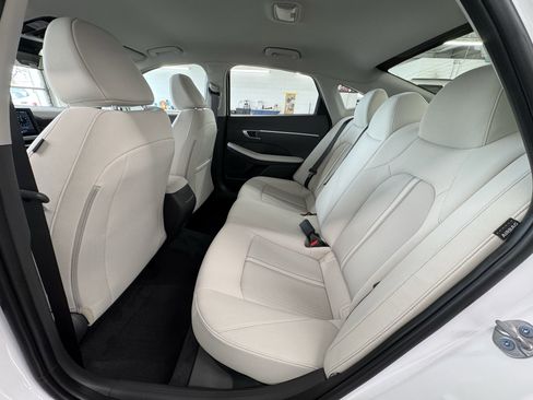 Used 2025 Hyundai Sonata SE image 14