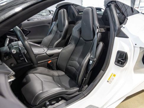 Used 2025 Chevrolet Corvette Stingray Preferred Conv w/ Z51 Performance Package RWD image 29