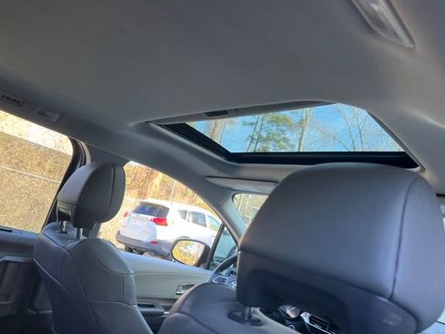 Used 2021 Toyota Sienna XLE image 30