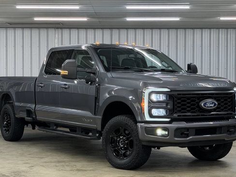 Used 2023 Ford F250 XLT w/ XLT Premium Package AWD/4WD image 9