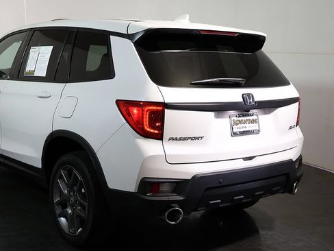 Used 2023 Honda Passport EX-L image 11