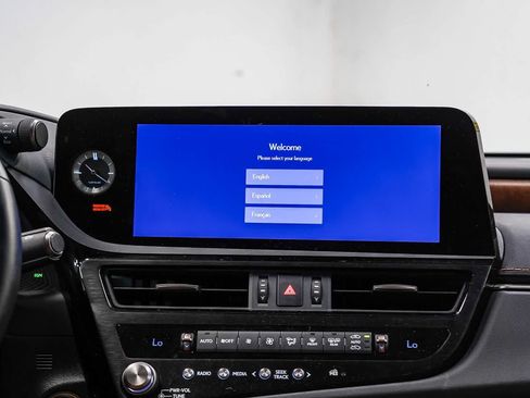 Used 2025 Lexus ES 300h w/ Luxury Package FWD image 14