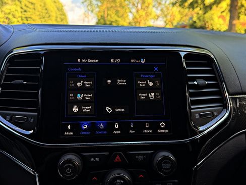 Used 2020 Jeep Grand Cherokee SRT AWD/4WD image 16