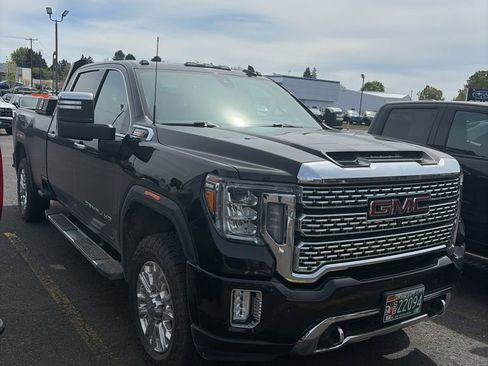 Used 2020 GMC Sierra 3500 Denali w/ Denali Ultimate Package image 2