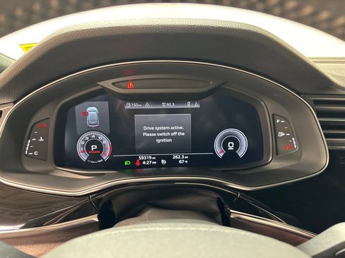 Used 2020 Audi Q8 Premium Plus w/ Premium Plus Package AWD/4WD image 17