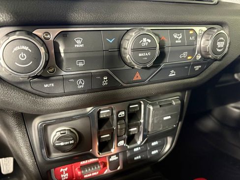 New 2026 Jeep Wrangler Willys AWD/4WD image 32