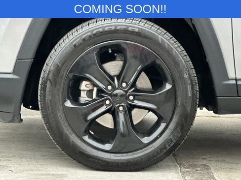 Used 2018 Jeep Compass Latitude w/ Popular Equipment Group image 26