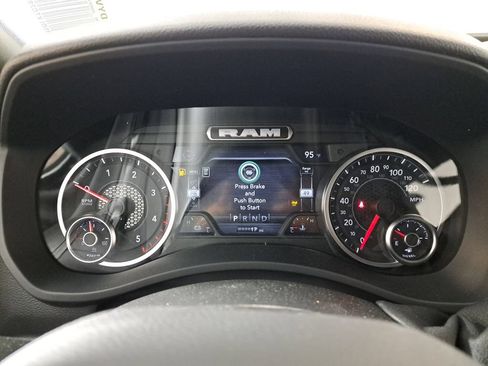 New 2026 RAM 2500 Big Horn AWD/4WD image 16