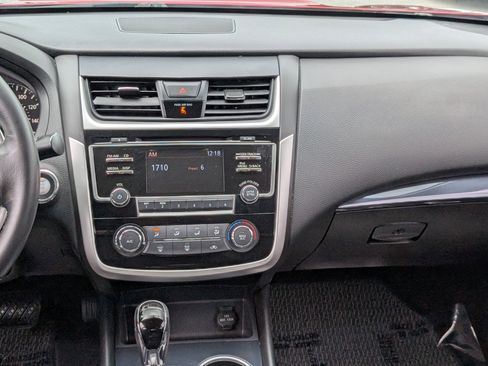 Used 2018 Nissan Altima 2.5 SR FWD image 17