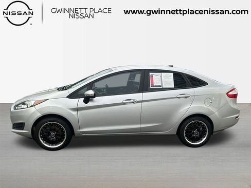 Used 2016 Ford Fiesta SE image 8