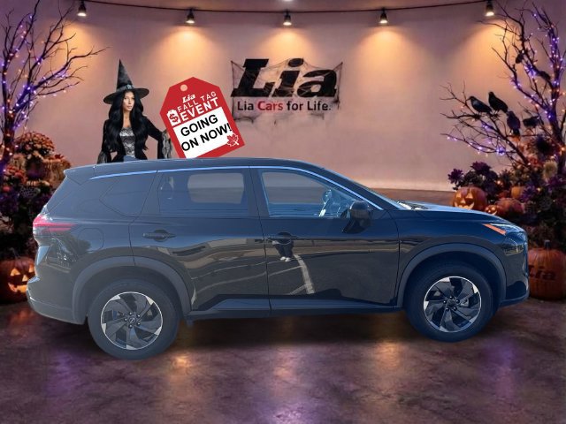 Used 2025 Nissan Rogue SV FWD image 2