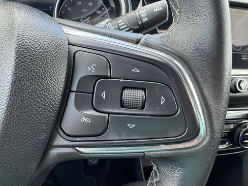 Used 2023 Buick Encore GX Select w/ Sport Touring Package FWD image 17