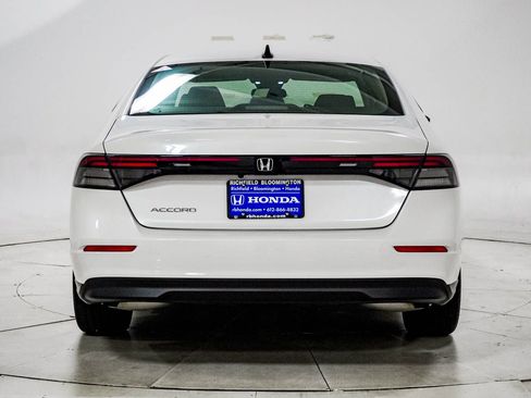 Used 2025 Honda Accord SE image 7