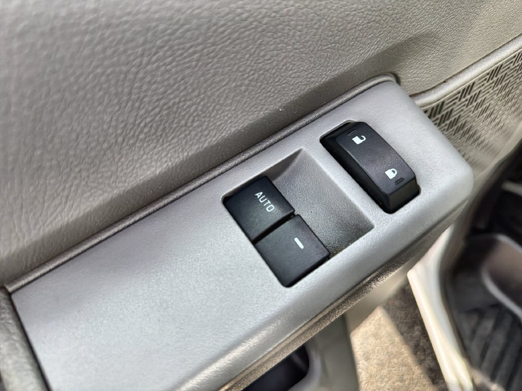 Used 2022 Ford E-350 and Econoline 350 Super Duty RWD image 15