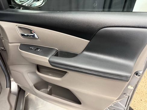 Used 2014 Honda Odyssey Touring image 21