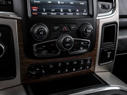 Used 2018 RAM 3500 Laramie image 32