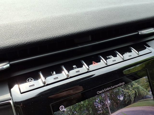 Used 2023 Jeep Grand Cherokee Laredo w/ Luxury Tech Group I AWD/4WD image 24