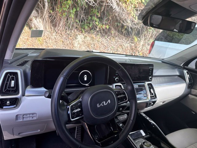 Used 2022 Kia Sorento SX Prestige w/ Panoramic Sunroof Package AWD/4WD image 18