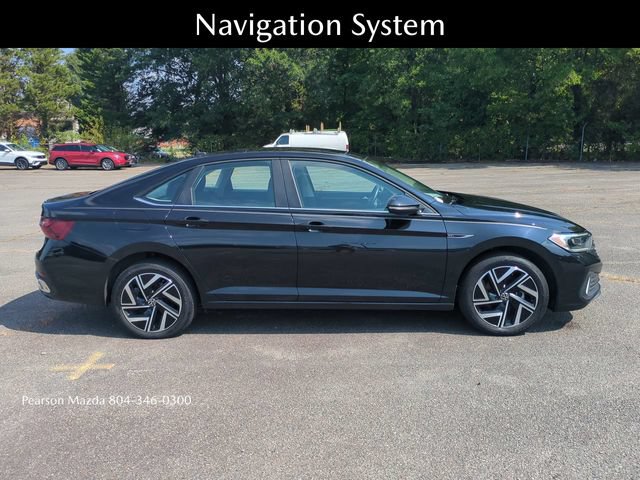 Used 2023 Volkswagen Jetta SEL FWD image 3