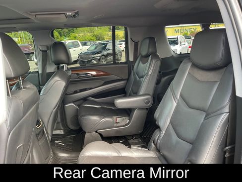 Used 2019 Cadillac Escalade ESV Premium Luxury RWD image 22